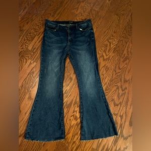 Judy Blue Flare Fit 13/31 Jeans. GUC!